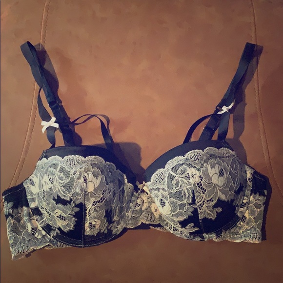 Victoria's Secret Other - Victoria Secret Push Up Bra